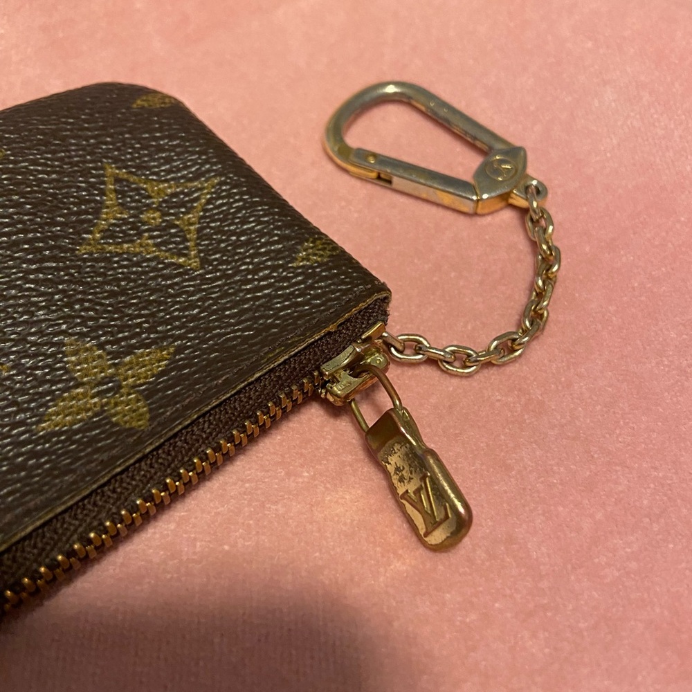 Louis Vuitton Brown Monogram Key & Card Holder - Picture 9 of 10